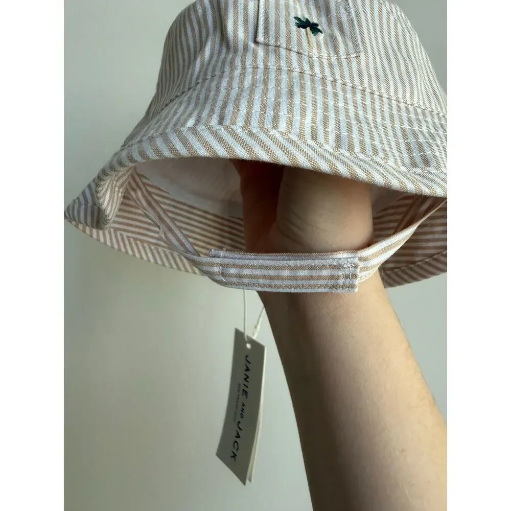 NWT Baby Yellow and White Palm Bucket Hat